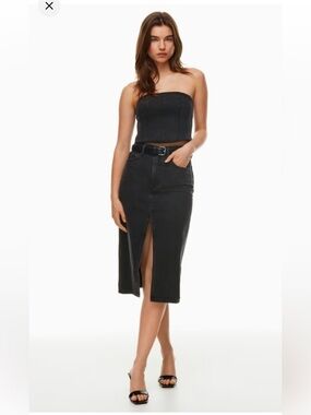 Aritzia Denim Forum 90s Halle Denim Skirt size 26